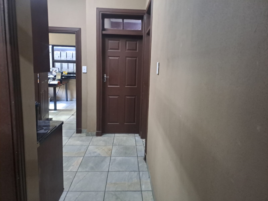 Commercial Property for Sale in Oos Einde North West